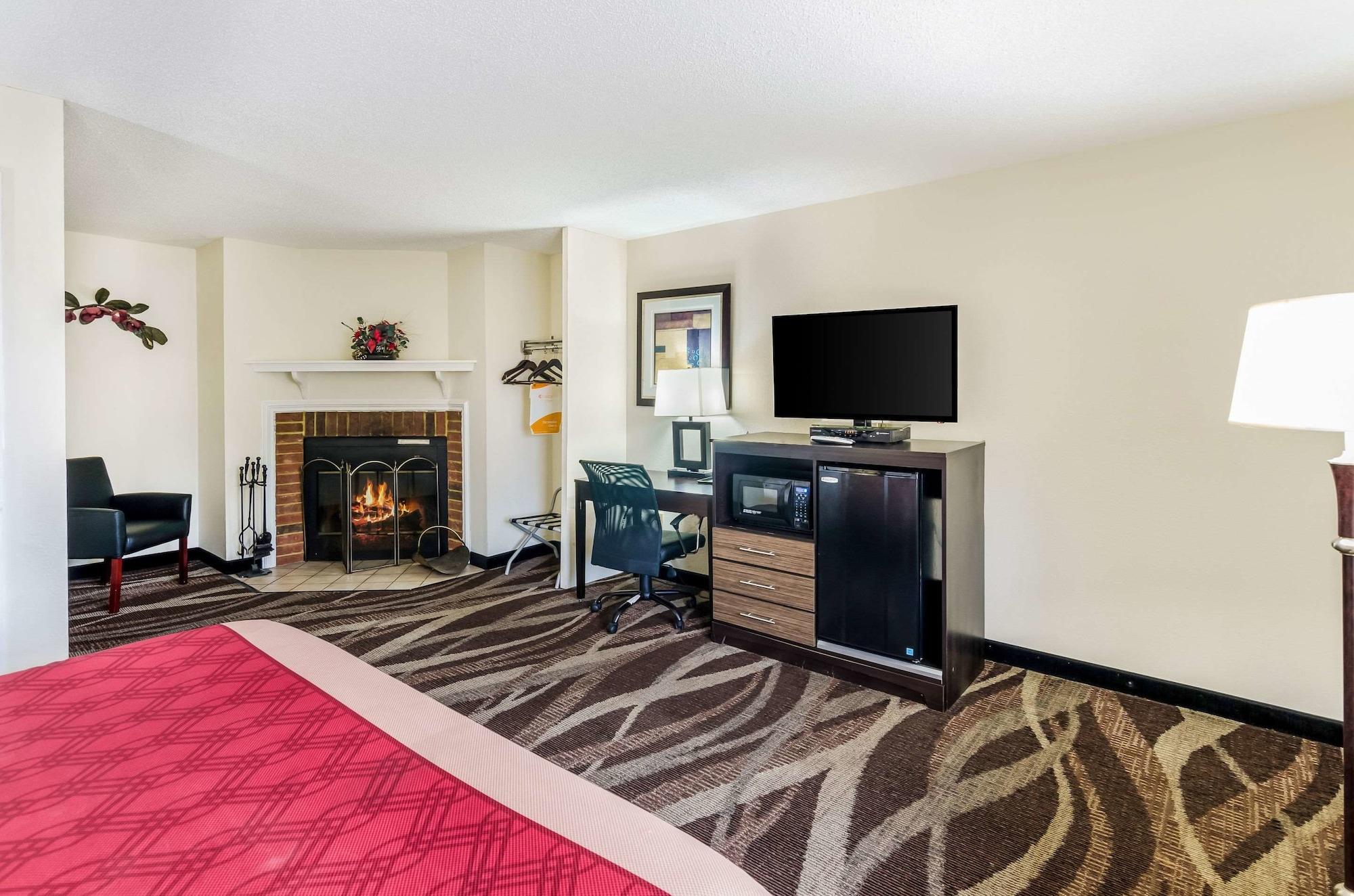 Econo Lodge Glade Springs I-81 Eksteriør bilde