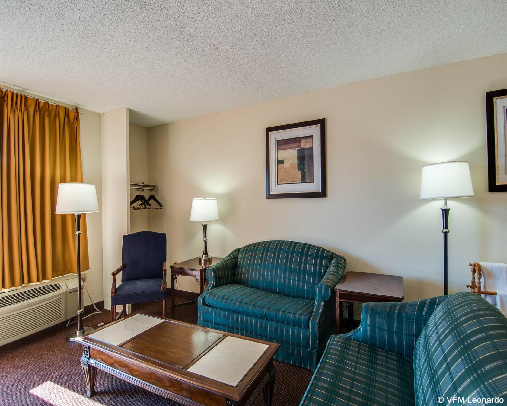 Econo Lodge Glade Springs I-81 Eksteriør bilde