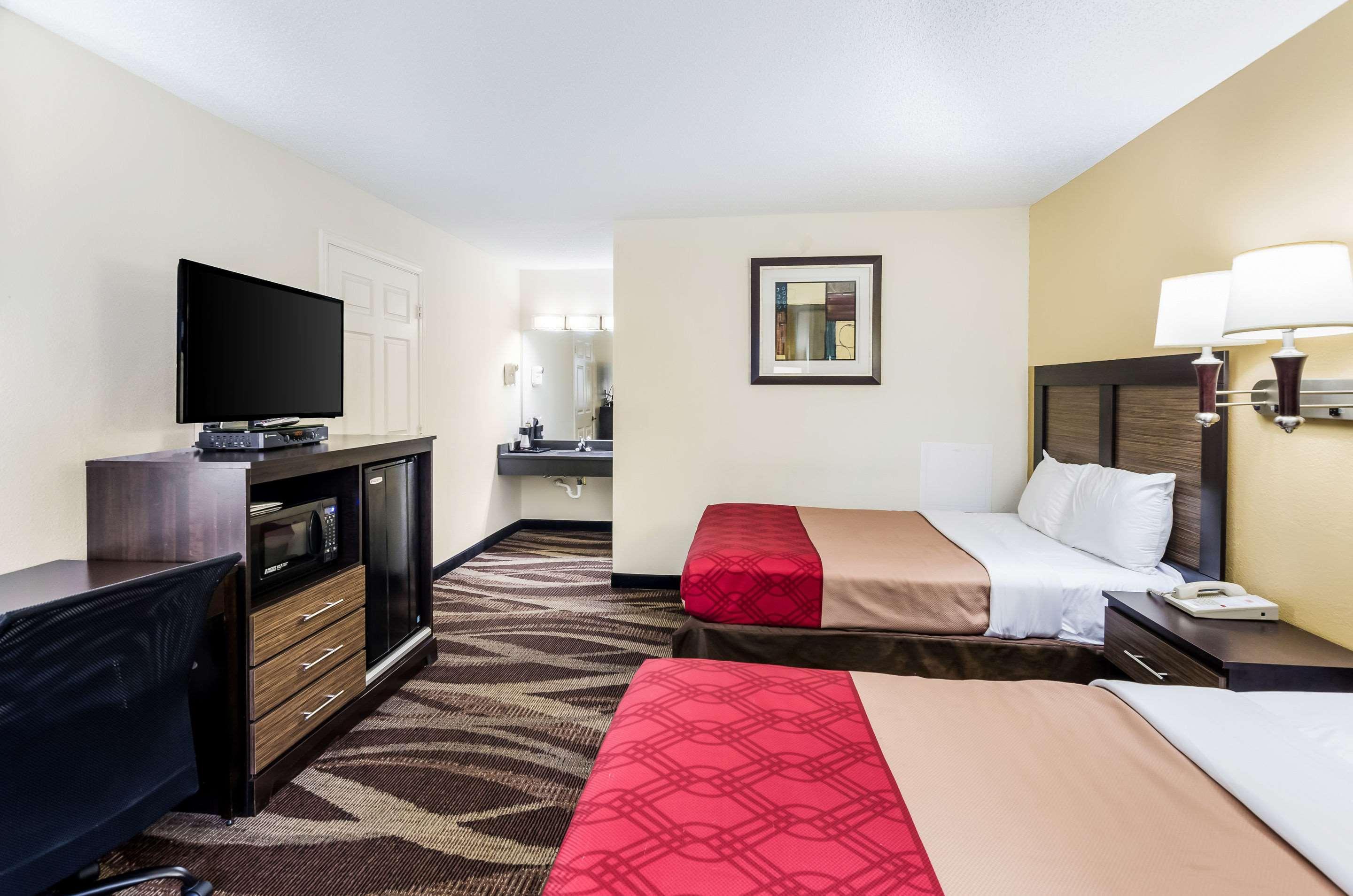 Econo Lodge Glade Springs I-81 Eksteriør bilde