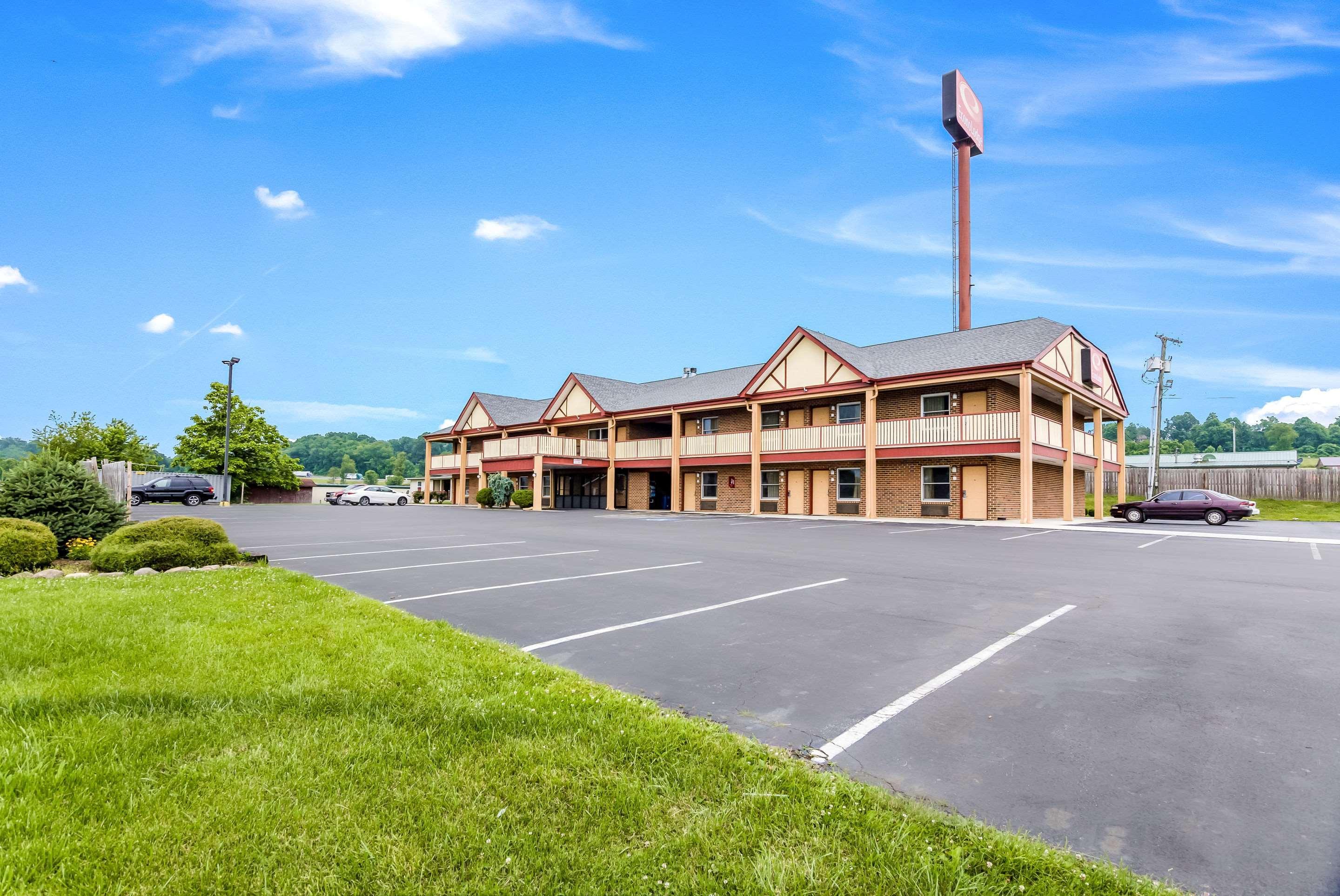 Econo Lodge Glade Springs I-81 Eksteriør bilde