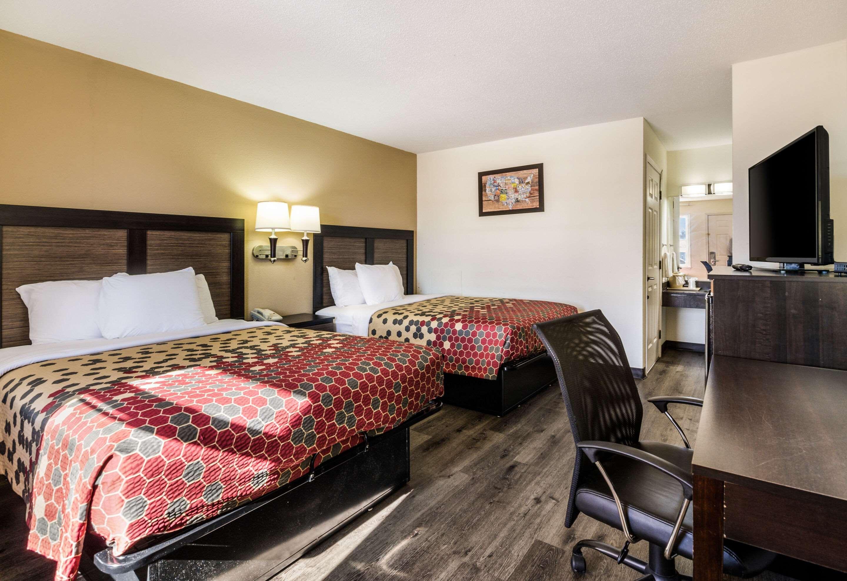 Econo Lodge Glade Springs I-81 Eksteriør bilde