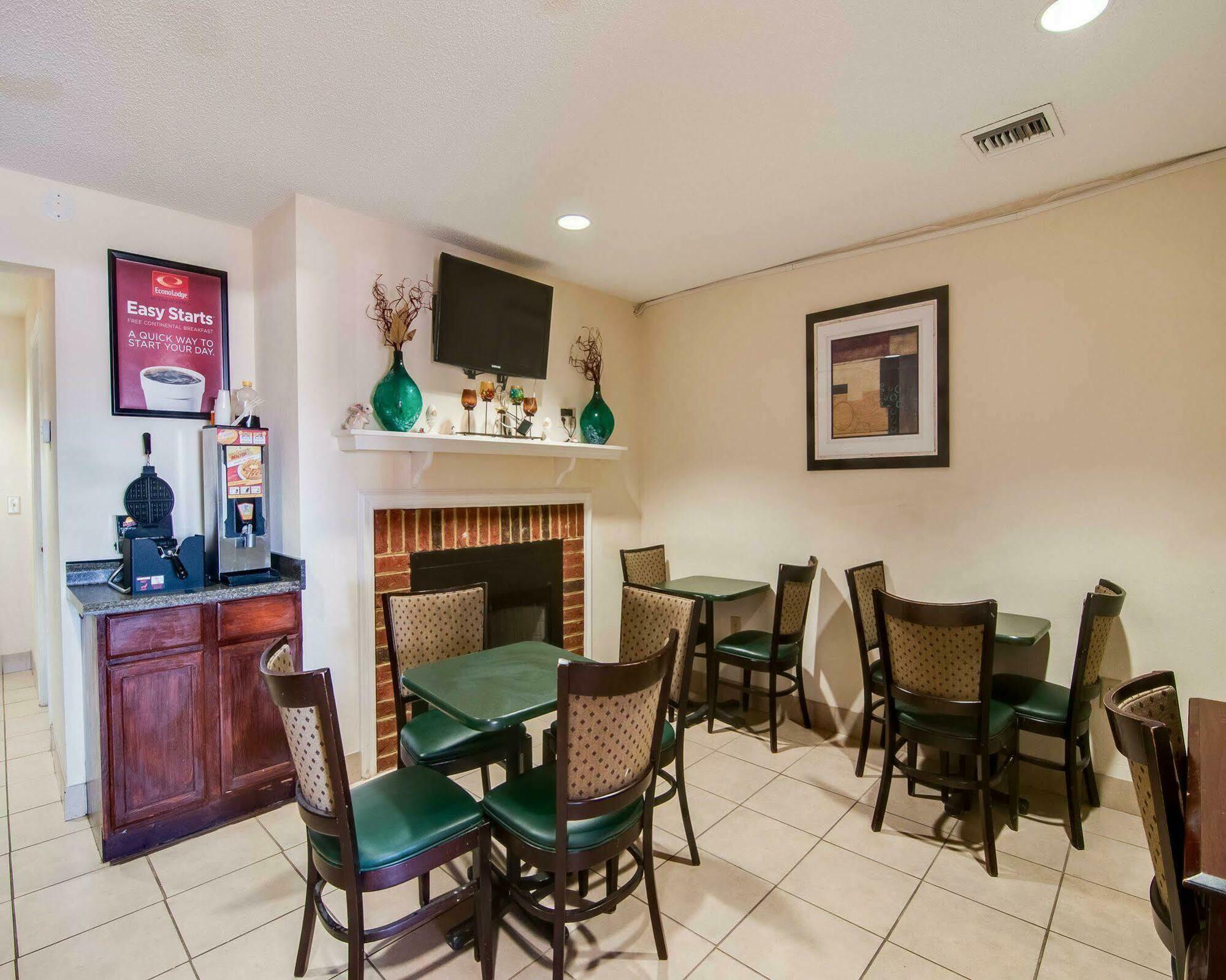 Econo Lodge Glade Springs I-81 Eksteriør bilde
